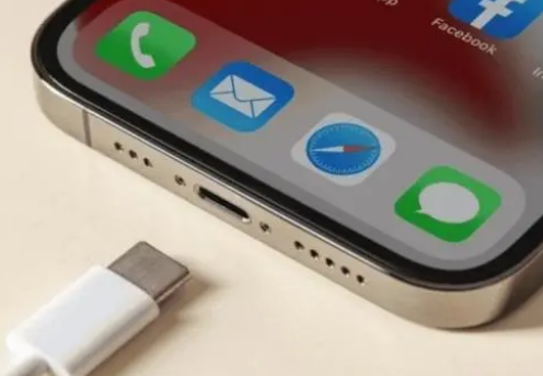 临县苹果15维修分享iPhone15改USB-C接口后能和安卓用户互借充电器吗